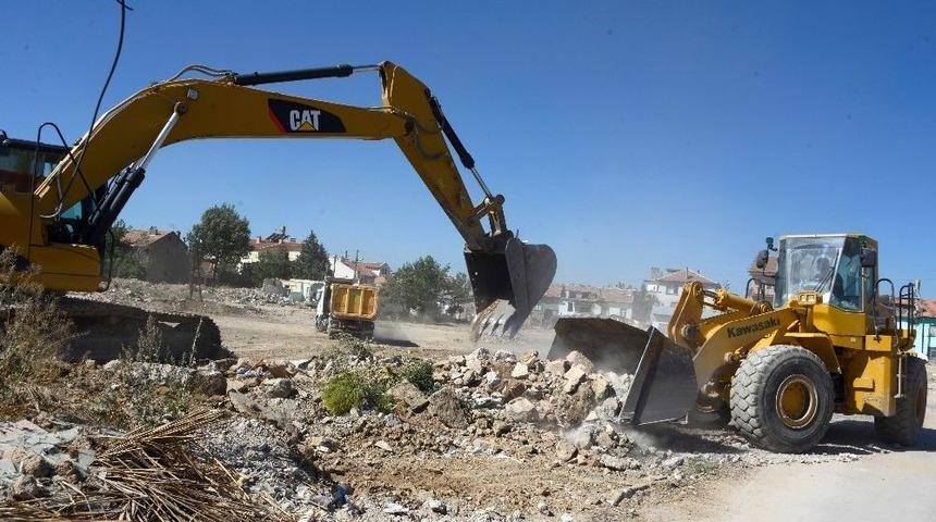Meram Uluırmak&rsquo;ta Yıkım Ve Tahliye S&uuml;r&uuml;yor