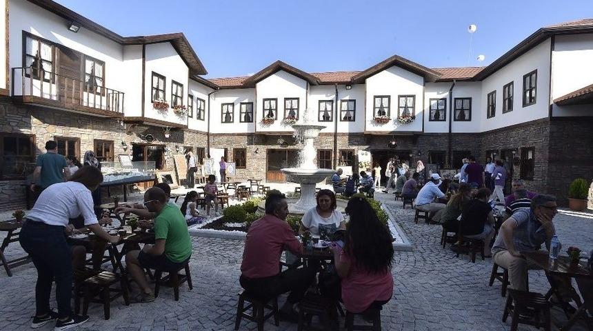 B&uuml;y&uuml;k Ankara Festivali&rsquo;nde &lsquo;bedesten&rsquo;e B&uuml;y&uuml;k İlgi