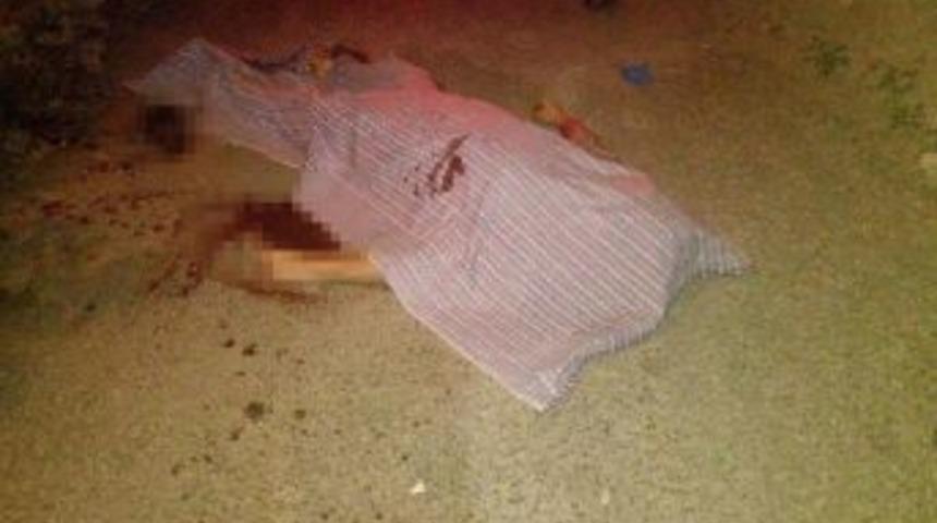 İ&ccedil;ki Masasındaki Kavgada Cezaevinden &Ccedil;ıkan Oğlunu &Ouml;ld&uuml;rd&uuml;