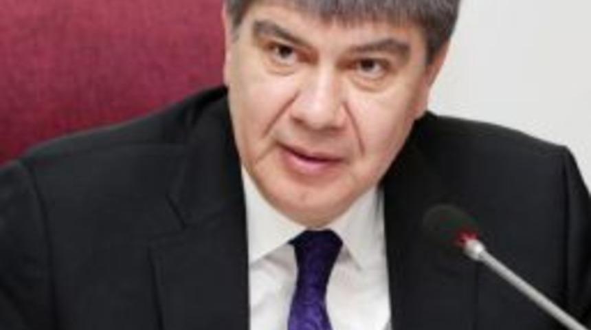 Menderes T&uuml;rel: Festivali Boykot Etmeye &Ccedil;alışırlarsa &Uuml;z&uuml;l&uuml;rler