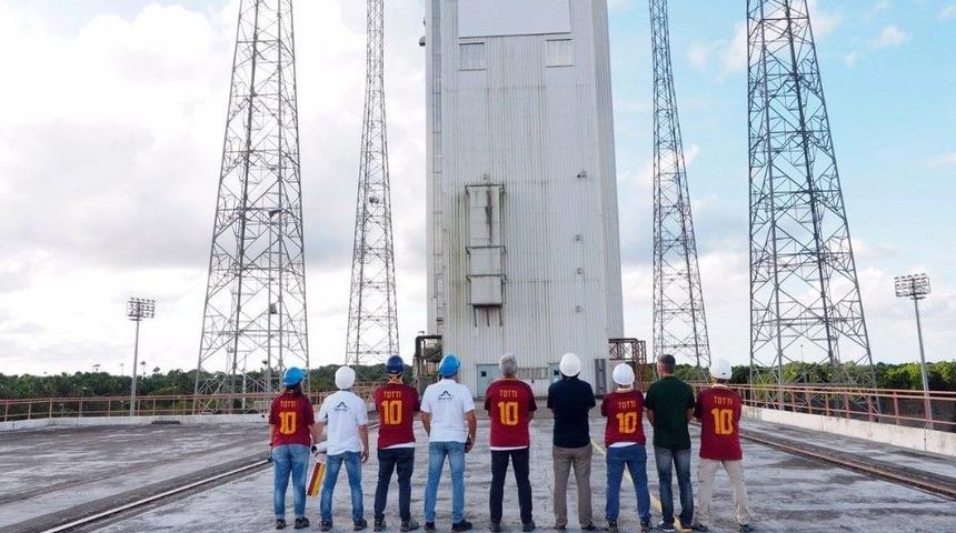 Roma Efsanesinin Forması Uzaya G&ouml;nderildi