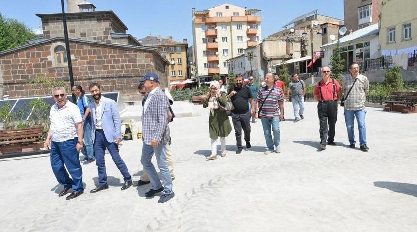 Muratpaşa Kent Meydanı, Medya Temsilcilerinden Tam Not Aldı