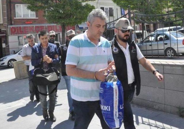 Eskişehir'de Fetö Şüphelisi 4 Polis Adliyede