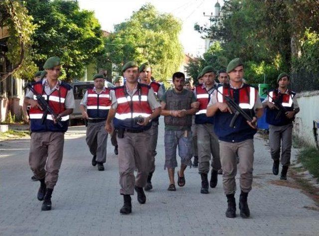 Arkadaşını Kahvede Oyununa Karıştığı Için Öldürmüş