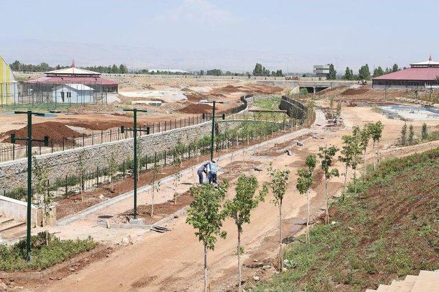 Muş’un En Büyük Sosyal Alanı İçin Sona Gelindi