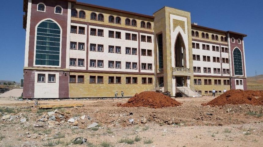 Vali Necati Şent&uuml;rk, Fen-sosyal Bilimler Ve Proje İmam-hatip Lisesinde İncelemede Bulundu