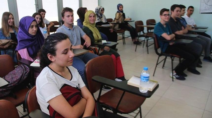 Gen&ccedil; At&ouml;lye&rsquo;de Eğitimler Devam Ediyor