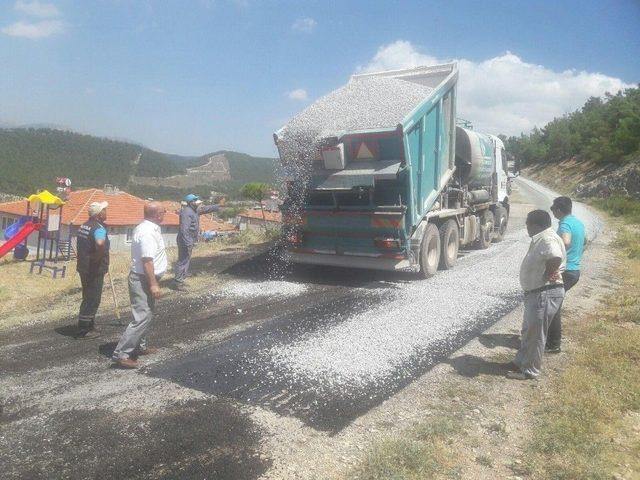 Yollar Standartlara Uygun Hale Geliyor