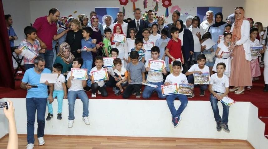 Yaz Kampına Katılan &Ccedil;ocuklara Sertifika Verildi