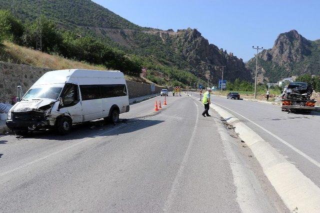 Fındık İşçilerini Taşıyan Minibüs Gümüşhane’de Kaza Yaptı: 26 Yaralı