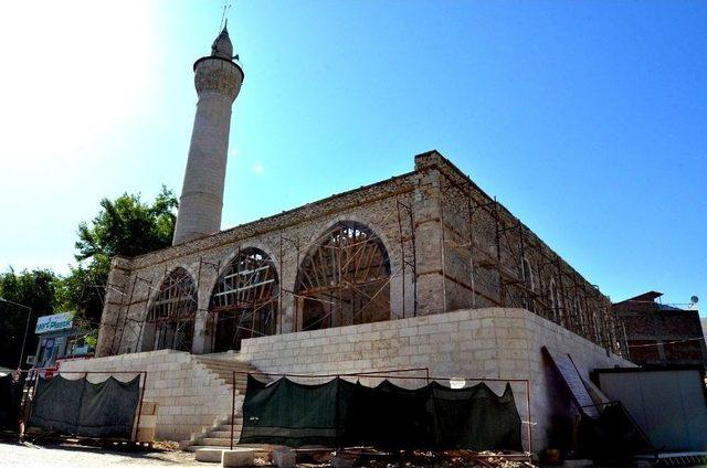 Çırmıktı Kebir Cami Eski İhtişamına Yeniden Kavuşuyor