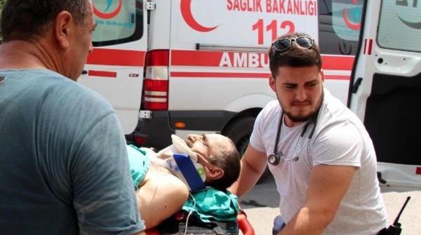 Tır'ın Dorsesinde Devrilen Mermer Plakaların Altında Kalan Iş&ccedil;i Yaralandı