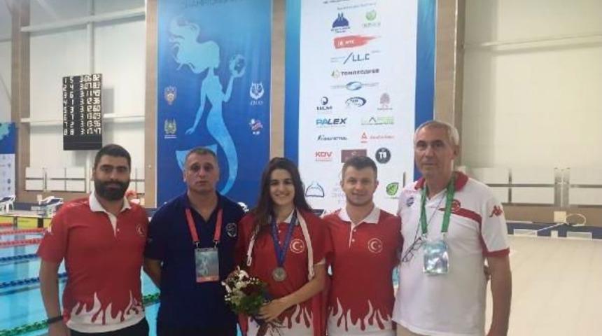 Gen&ccedil; Y&uuml;z&uuml;c&uuml; D&uuml;nya Ikincisi Oldu