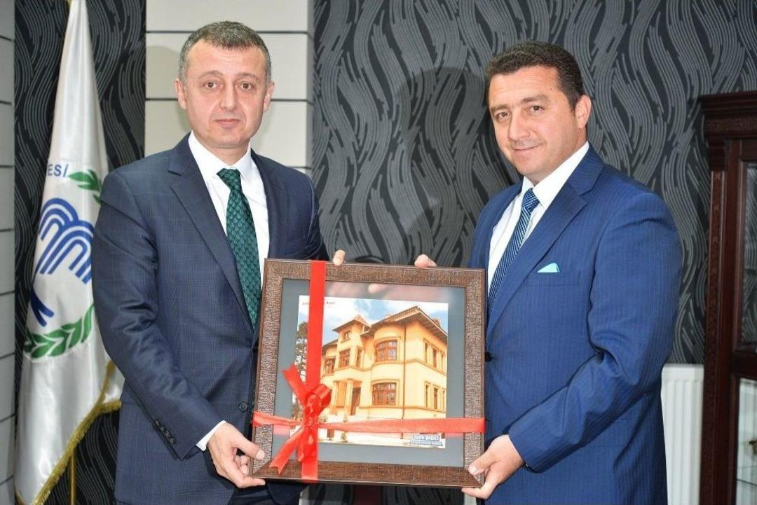 Vali Prof. Dr. Tahir B&uuml;y&uuml;kakın Boz&uuml;y&uuml;k&rsquo;&uuml; Ziyaret Etti