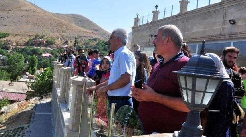 Artvinliler Kardeş Şehirler Projesiyle Bitlis'i Gezip, Horon Tepti