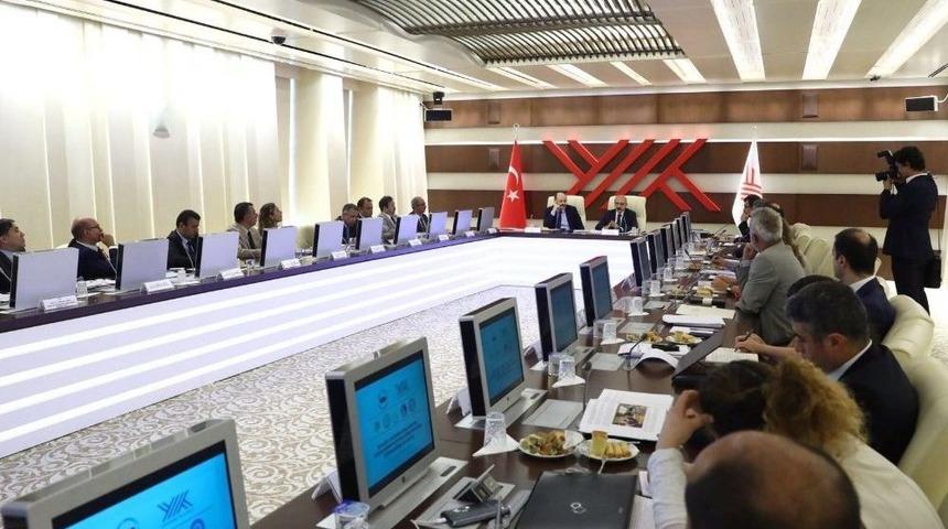 Uşak &Uuml;niversitesi Pilot &Uuml;niversite Rekt&ouml;rleri Toplantısına Katıldı