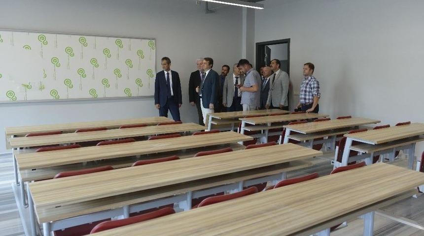 Be&uuml;&rsquo;de Yeni Derslikler Ve Ofisler Binası Hizmete Giriyor