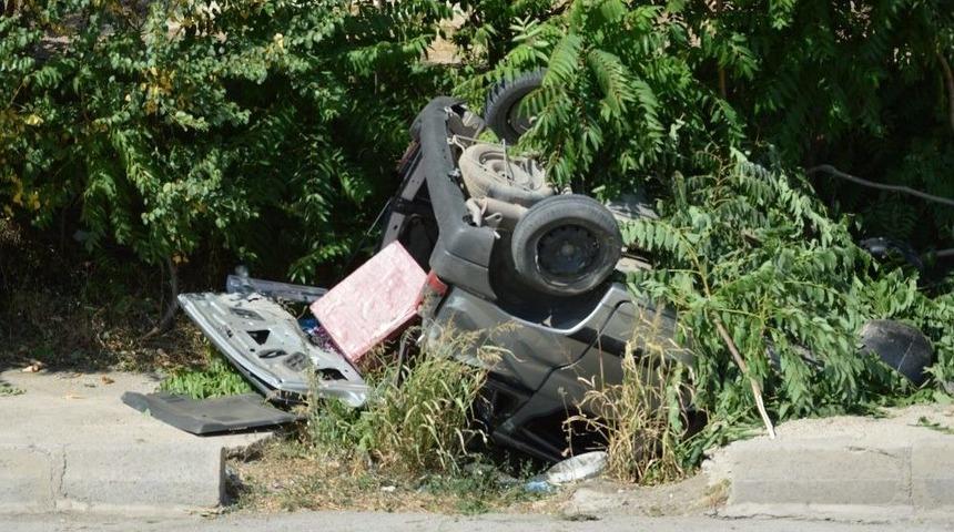 Tokat&rsquo;ta Trafik Kazası: 3 Yaralı