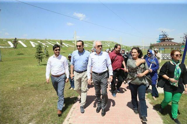 Şehzadeler Parkı Stk Yetkililerine De Tanıtıldı