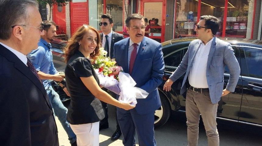 Bakan T&uuml;fenkci: "ipsala&rsquo;ya Lisanslı Depo Kurulacak"