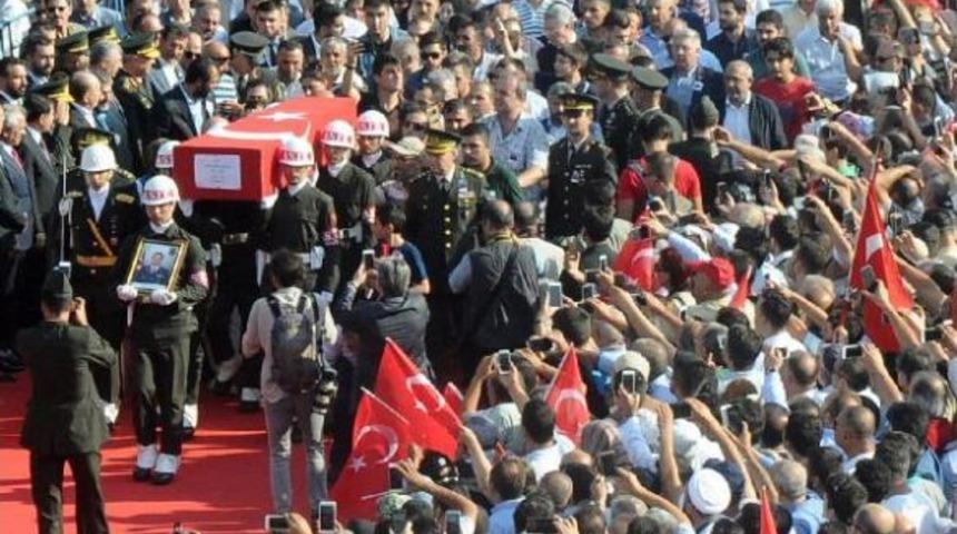 Şehit Binbaşı &Uuml;mit &Ccedil;elik Son Yolculuğuna Uğurlandı&nbsp;