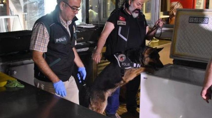 Restoranda 2 Tabanca Ile 400 Mermi Bulundu