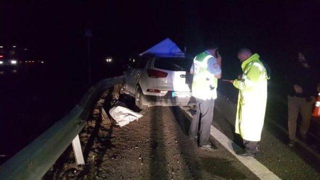 Düzce'de Cip Bariyerlere Çarptı: 2 Kardeş Öldü, 3 Yaralı