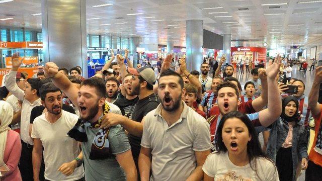 Burak Yılmaz İstanbul’a Geldi