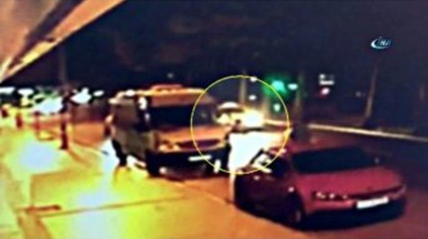 (özel Haber) Şişli’de Taksi Yerde Yatan Kadını Ezdi