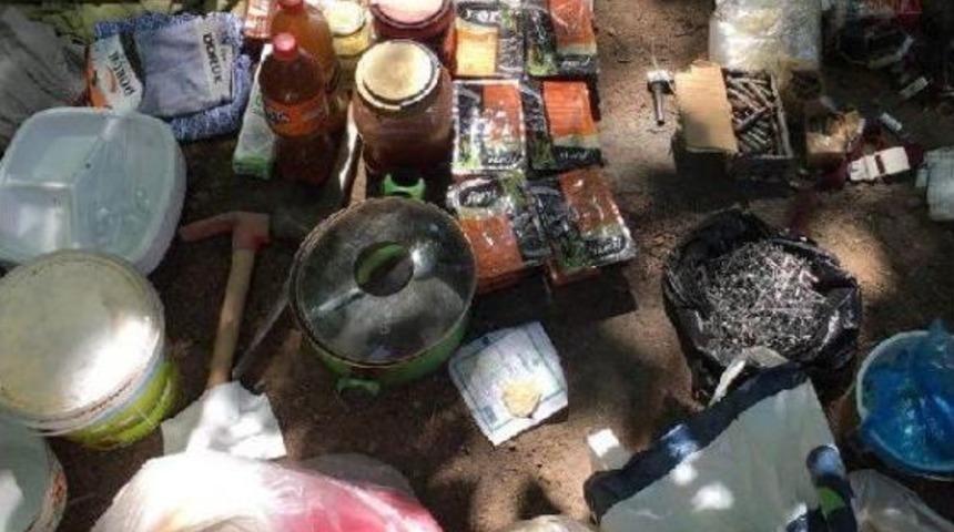 Şemdinli'de Pkk'nın Patlayıcıları Ve M&uuml;himmat Ele Ge&ccedil;irildi