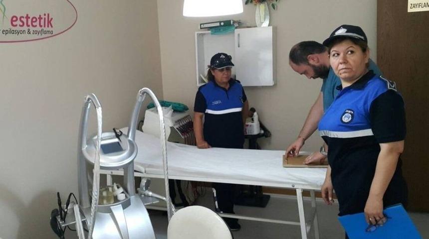 Alaşehir Zabıtasından G&uuml;zellik Salonlarına Denetim