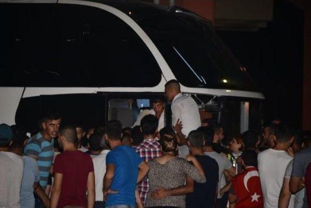 Adana'da Coşkulu Asker Uğurlaması