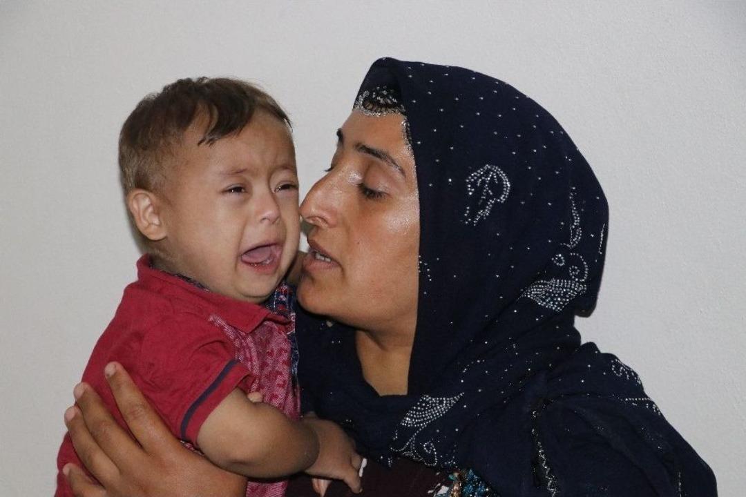 Tedavi Bekleyen Down Sendromlu &Ccedil;ocuk İdrarını Acılar İ&ccedil;inde Yapıyor