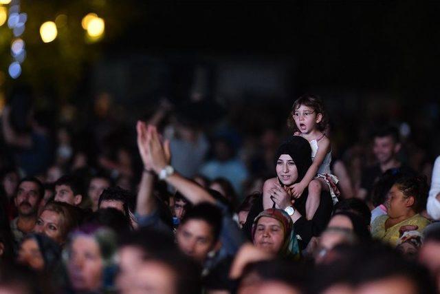 Büyük Ankara Festivali’nde Serdar Ortaç Rüzgarı