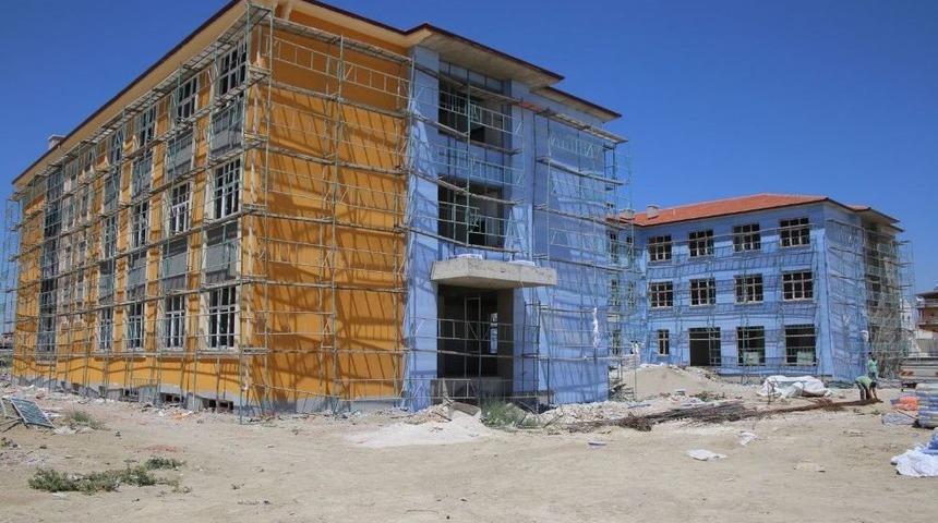 Karaman Belediyesinin Yaptırdığı Okullar Hızla Y&uuml;kseliyor
