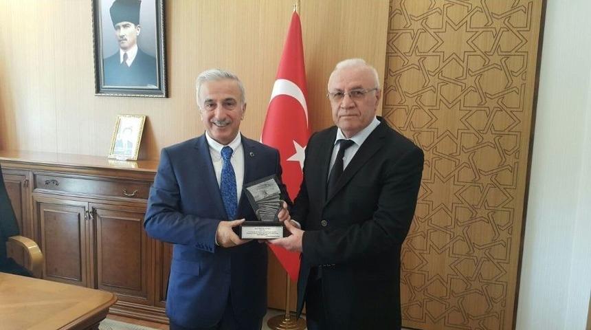 Birleşik Kafkasya Derneğinden Vali Kam&ccedil;ı&rsquo;ya Teşekk&uuml;r Ziyareti