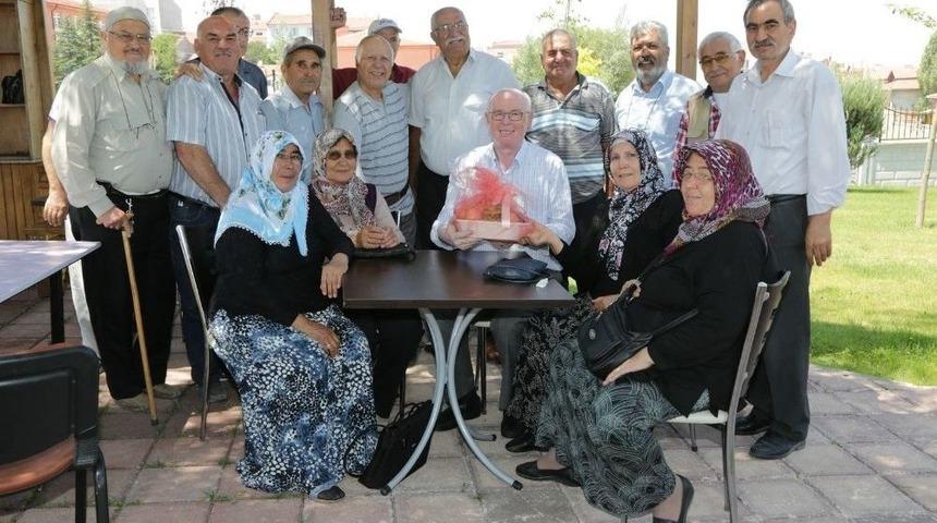 Başkan Kurt, Koca &Ccedil;ınar Yaşam Merkezi M&uuml;davimlerinin Misafiri Oldu
