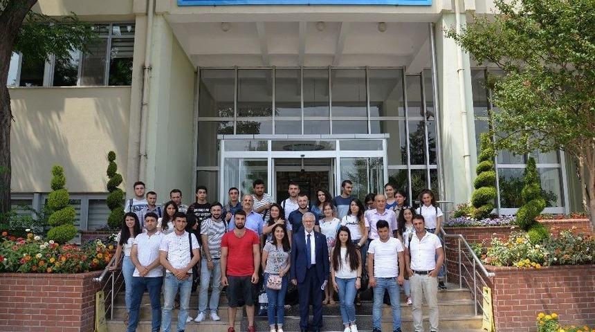 G&uuml;rc&uuml; Tıbbiyeliler Staj İ&ccedil;in Uludağ &Uuml;niversitesi&rsquo;nde