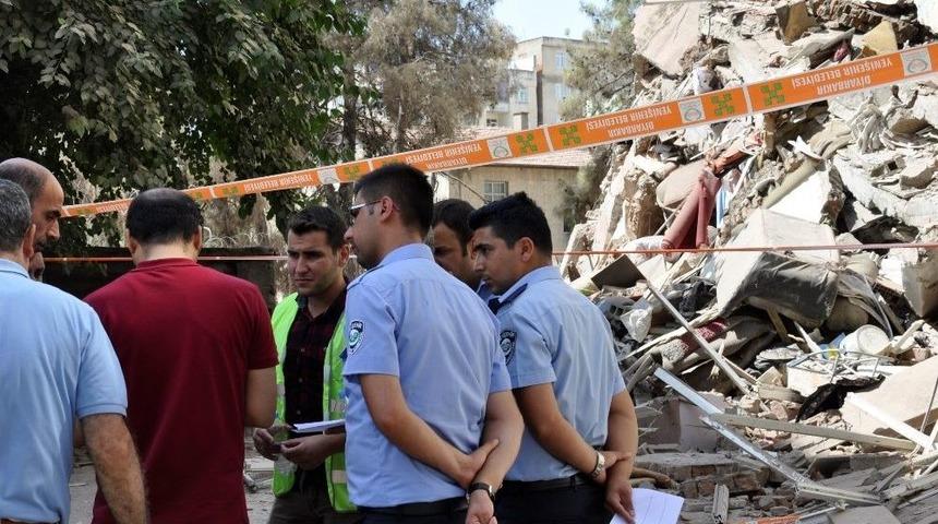 Diyarbakır&rsquo;da Tahliye Edilen Binalarda Hasar Tespit &Ccedil;alışmaları Başladı