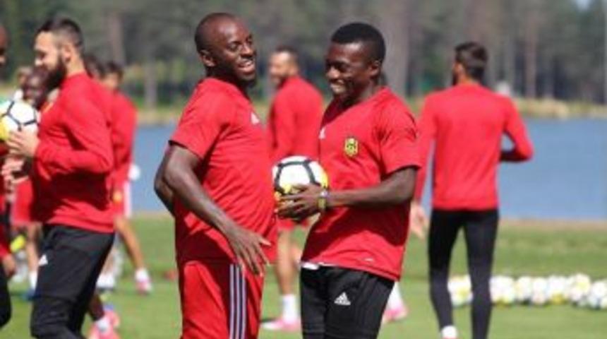 Evkur Yeni Malatyaspor&rsquo;da 4 Futbolcuyla Yollar Ayrılıyor