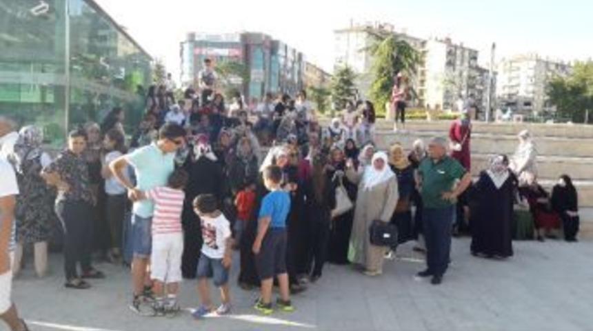 133 Kişilik Kafile Hac İ&ccedil;in Kutsal Topraklara Uğurlanacak