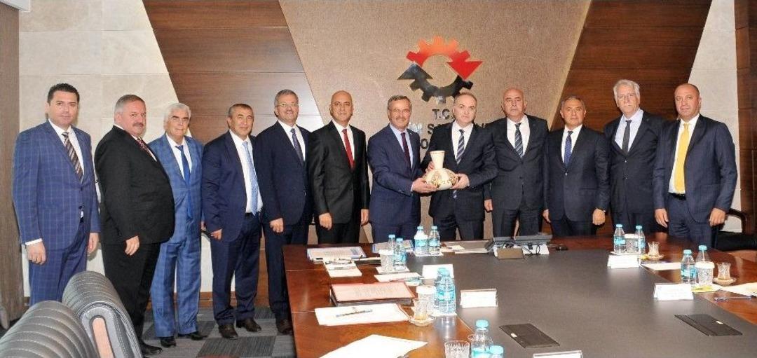 Osb&uuml;k, Mesleki Ve Teknik Eğitim Zirvesi&rsquo;ne Hazırlanıyor