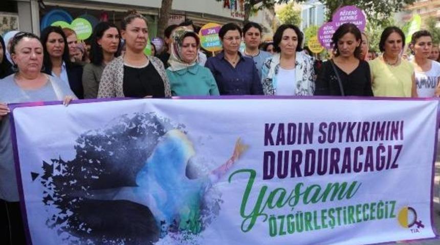 Polis M&uuml;d&uuml;r&uuml;nden Hdp'li Kadın Vekile: Dağılmazsanız G&uuml;&ccedil; Kullanacağız