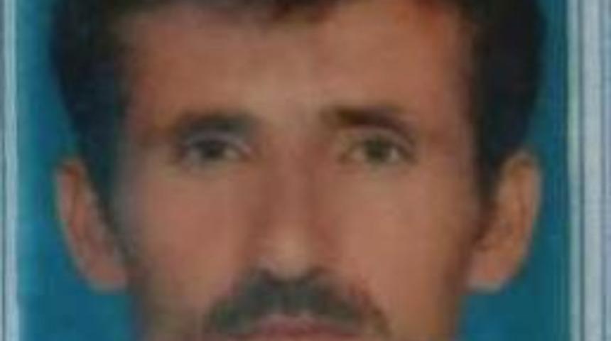 Hafif Ticari Ara&ccedil;la &Ccedil;arpışan Motosiketin S&uuml;r&uuml;c&uuml;s&uuml; &Ouml;ld&uuml;