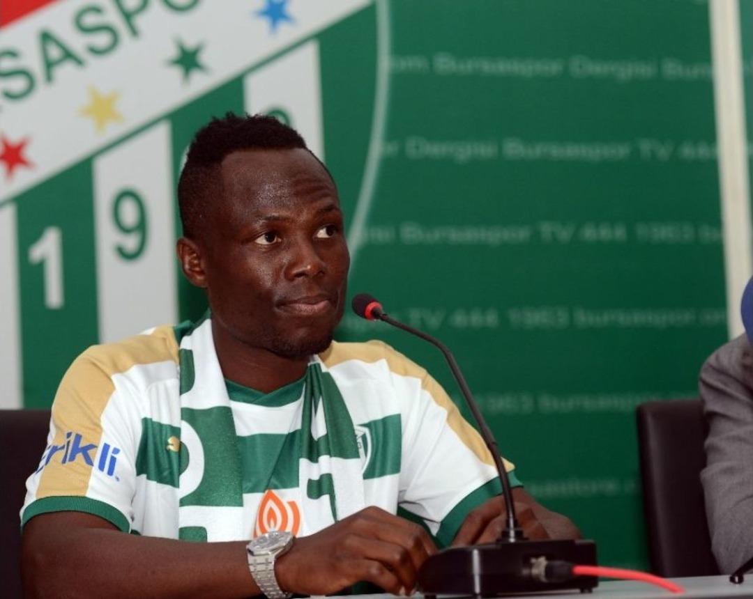 Badu Resmi S&ouml;zleşmeye İmza Attı