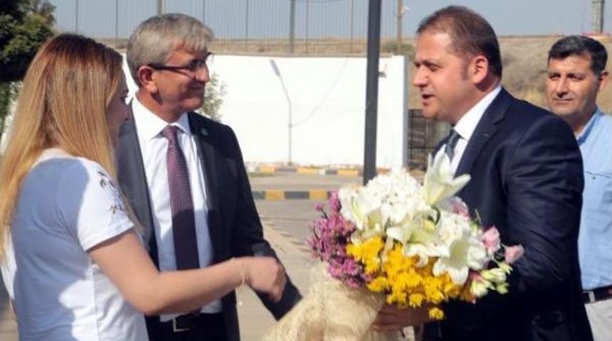 Habur G&uuml;mr&uuml;k Kapısı'nda Devir Teslim T&ouml;reni