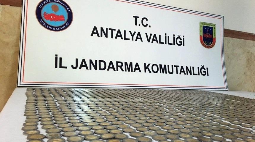 Antalya Bin 30 Adet Sahte 2 Euro Ele Ge&ccedil;irildi
