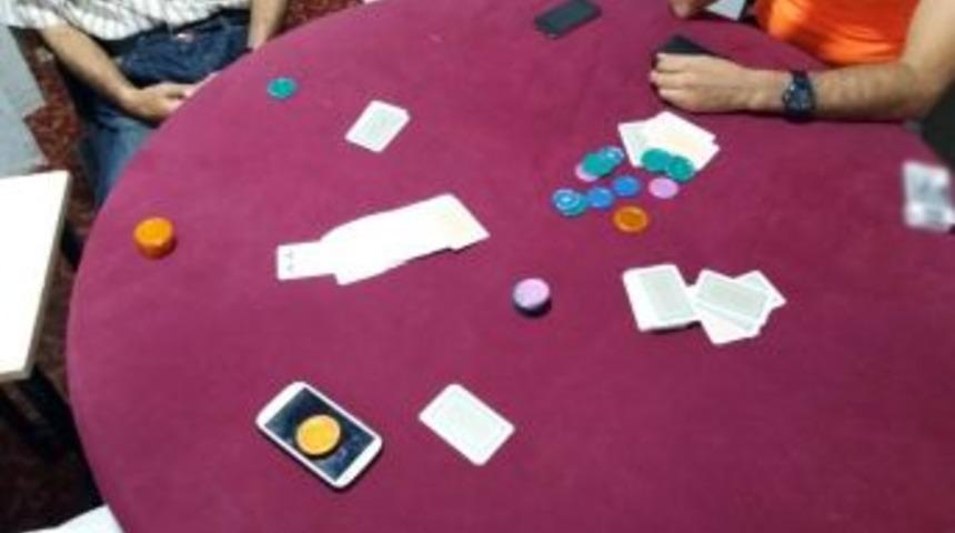 Polisten Kumar Baskını