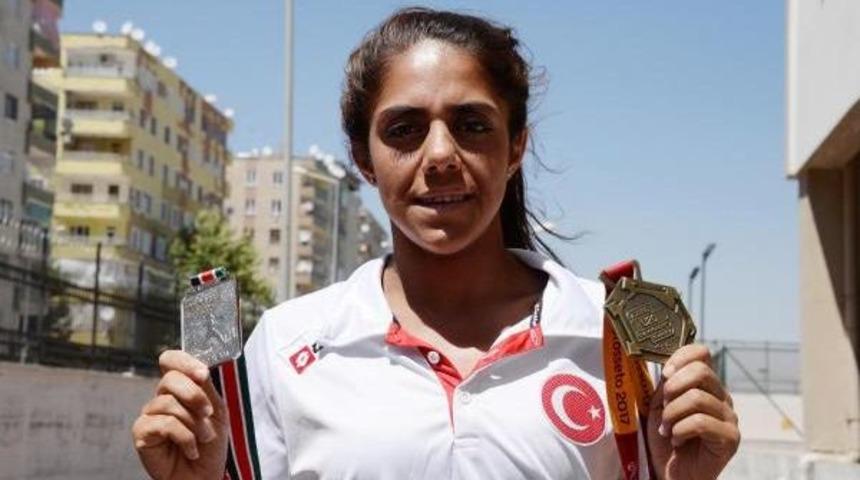 Atletizmde D&uuml;nya Ikincisi Olan Meryem, Diyarbakır'ın Gururu