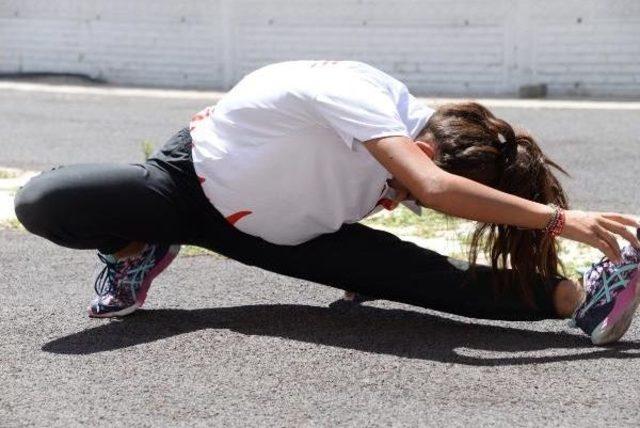 Atletizmde Dünya Ikincisi Olan Meryem, Diyarbakır'ın Gururu